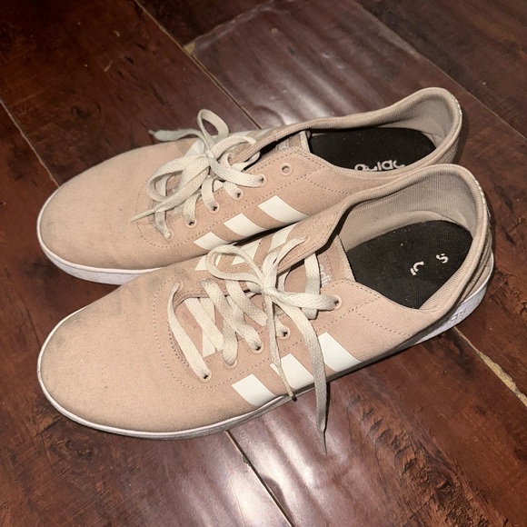 Condition: Used (normal wear)
Men’s shoes - Picture 3 of 4